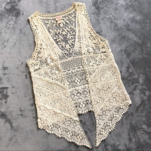 Mossimo Supply Co. Tops - ⭐️LAST CHANCE⭐️ Crochet Lace Cover-up!